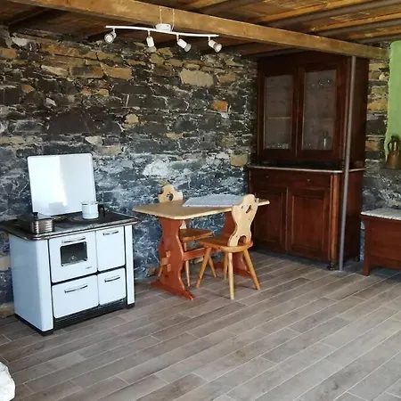 La Casetta Di Molly Tra Ulivi E Roseto Casa vacanze Leivi