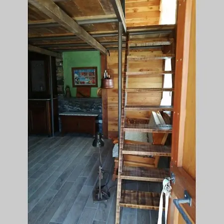 La Casetta Di Molly Tra Ulivi E Roseto 別荘 *