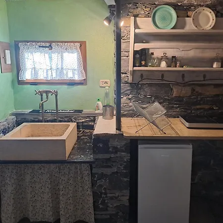 Casa de Férias La Casetta Di Molly Tra Ulivi E Roseto *