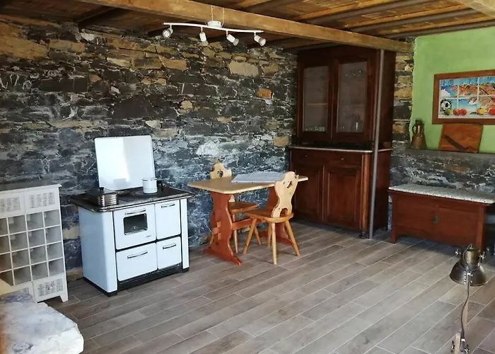 La Casetta Di Molly Tra Ulivi E Roseto 別荘 Leivi