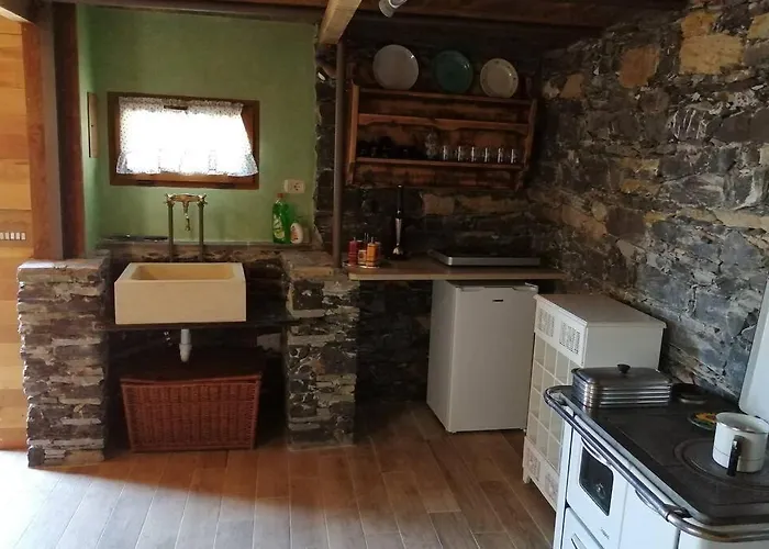 La Casetta Di Molly Tra Ulivi E Roseto Casa vacanze Leivi