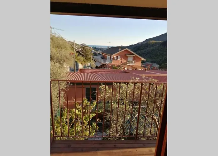 La Casetta Di Molly Tra Ulivi E Roseto Leivi